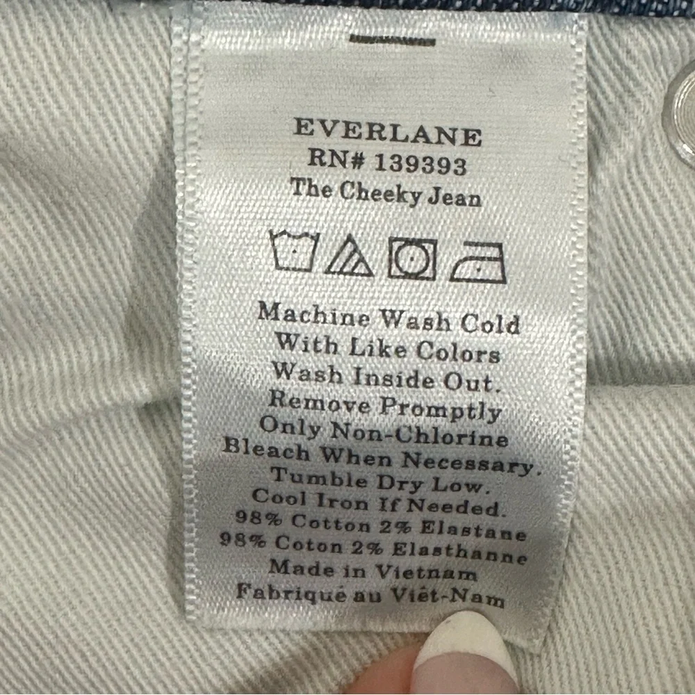 Everlane The Cheeky Jeans Crop Raw Hem